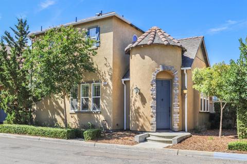 3858 Loyola Ln, Clovis, CA 93619 photo 1