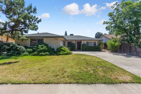 604 N Granada Dr, Madera, CA 93637 photo 1
