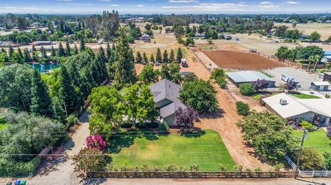 12825 E Gettysburg Ave, Sanger, CA 93657 photo 1