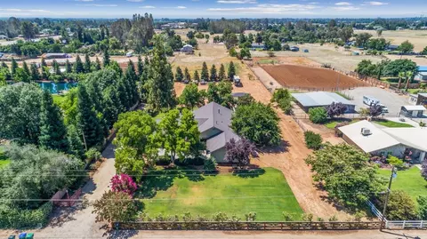 12825 E Gettysburg Ave, Sanger, CA 93657 photo 1