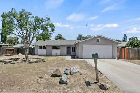 1716 Thomas, Visalia, CA 93292 photo 1
