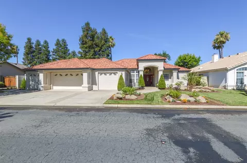 4 W W Loop, Madera, CA 93637 photo 1