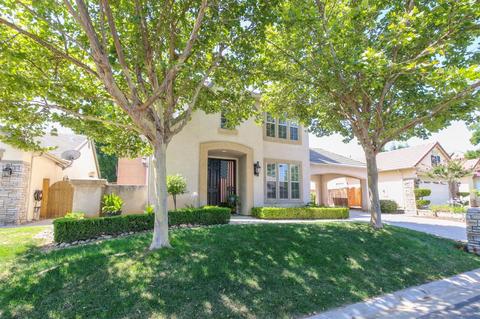 10475 E Lylewood Way, Clovis, CA 93619 photo 1