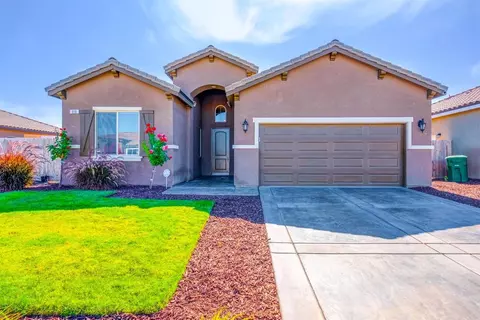 910 S Michelle Ave, Kerman, CA 93630 photo 1
