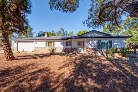 17384 Monreal Rd, Madera, CA 93636 photo 1