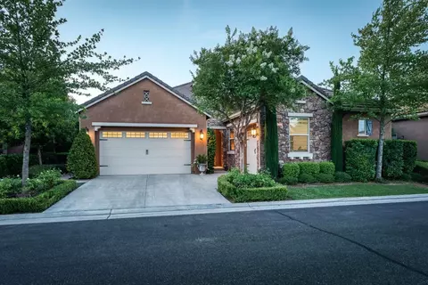 3553 Knightsbridge Ln, Clovis, CA 93619 photo 1