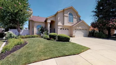1443 Oak Ave, Clovis, CA 93611 photo 1