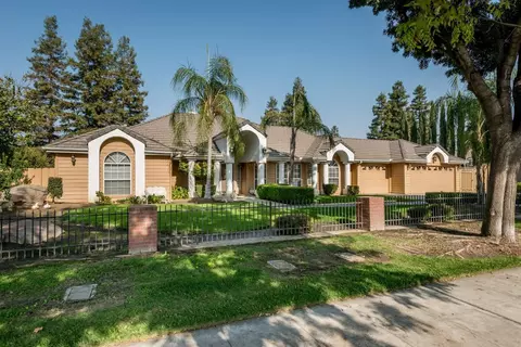 545 W Alluvial Ave, Clovis, CA 93611 photo 1