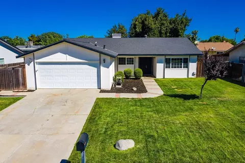 1020 Cedar Ln, Lemoore, CA 93245 photo 1