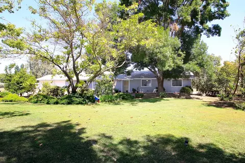 37785 Dublin Dr, Madera, CA 93636 photo 1