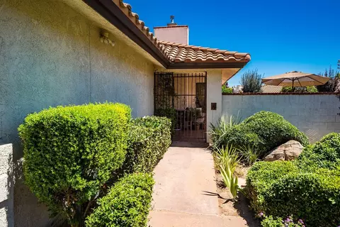 1105 Pinewood, Madera, CA 93637 photo 1