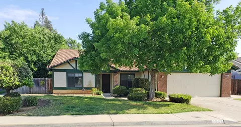 2523 Mitchell Ave, Clovis, CA 93611 photo 1