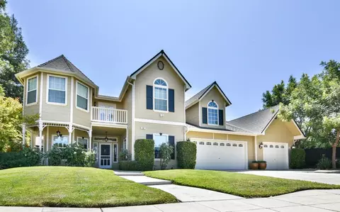130 W Serena Ave, Clovis, CA 93619 photo 1