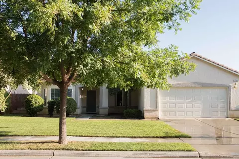 2703 14th St, Sanger, CA 93657 photo 1