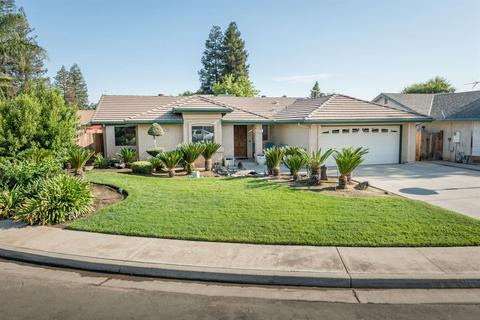224 E Curtis Ave, Fowler, CA 93625 photo 1