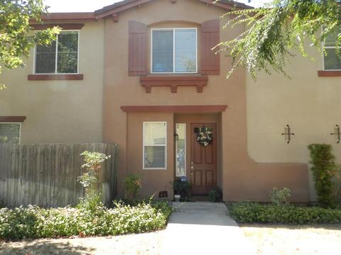 387 N Raphael Ln, Clovis, CA 93611 photo 1