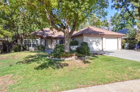 456 Gateway Ave, Clovis, CA 93612 photo 1