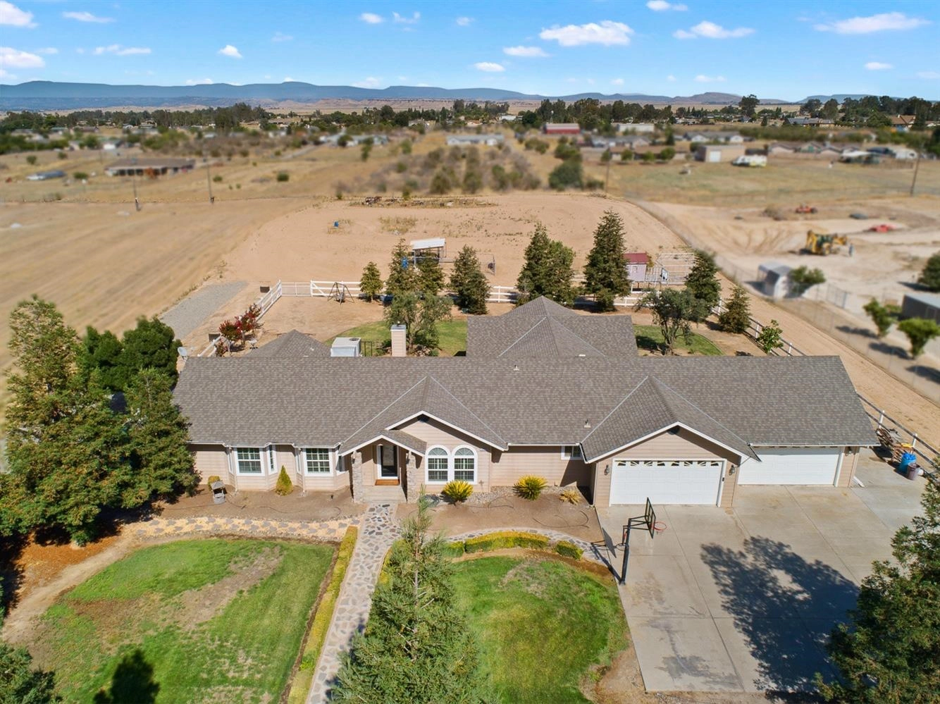 16639 Karen Rd, Madera, CA 93636 photo 1