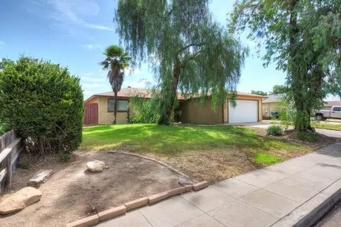 3265 Claremont Ave, Clovis, CA 93611 photo 1