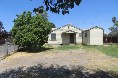 274 S Lingo Cir, Reedley, CA 93654 photo 1