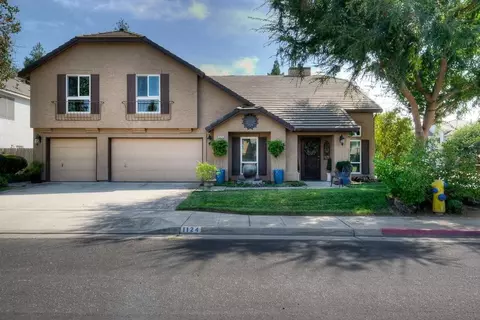 1124 Oak Ave, Clovis, CA 93611 photo 1