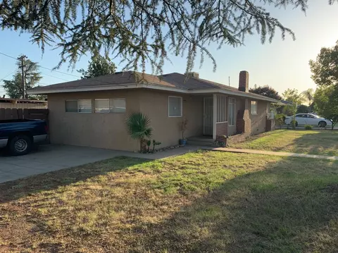 4696 E Cornell Ave, Fresno, CA 93703 photo 1