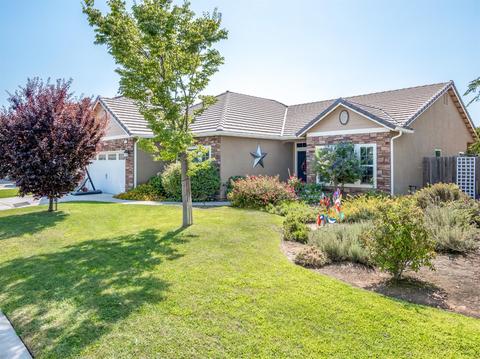 2172 Carson Ave, Clovis, CA 93611 photo 1