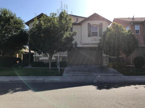 834 Pear St, Madera, CA 93638 photo 1
