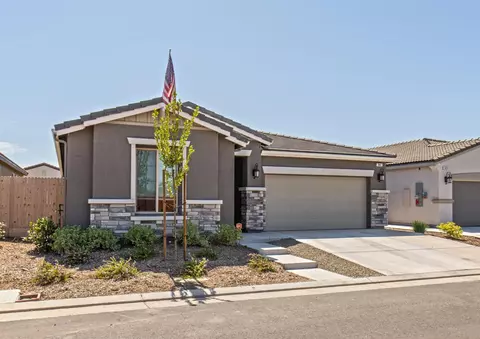3842 Hannah Ln, Clovis, CA 93619 photo 1