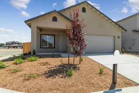 392 Alder St, Dinuba, CA 93618 photo 1