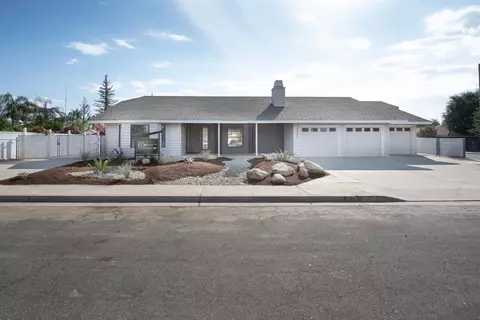 3053 Fowler Ave, Clovis, CA 93611 photo 1