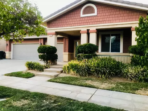 2212 E Cherry Ln, Reedley, CA 93654 photo 1