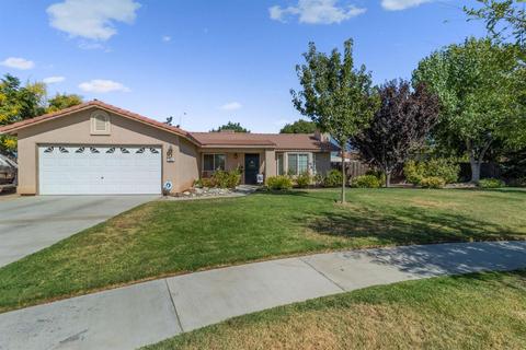 242 S Joseph Ave, Kerman, CA 93630 photo 1