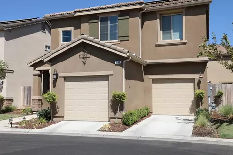 3037 Mount Rainier Ln, Clovis, CA 93619 photo 1