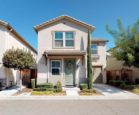 3639 Etchings Way, Clovis, CA 93619 photo 1