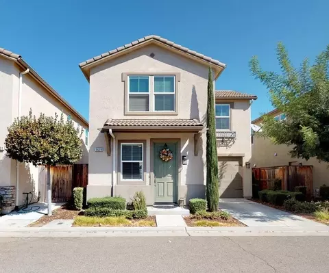 3639 Etchings Way, Clovis, CA 93619 photo 1