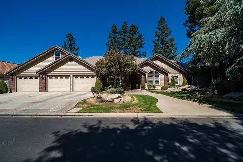 8 Pointe W, Madera, CA 93637 photo 1