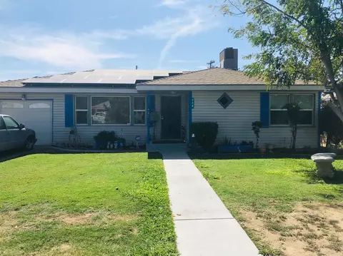 220 S O St, Madera, CA 93638 photo 1