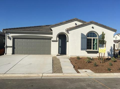 3877 Cael Ln, Clovis, CA 93619 photo 1