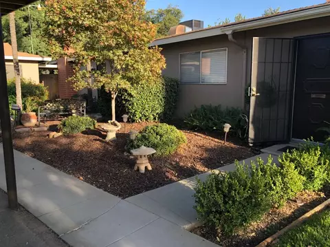 605 E Willow Ct, Tulare, CA 93274 photo 1