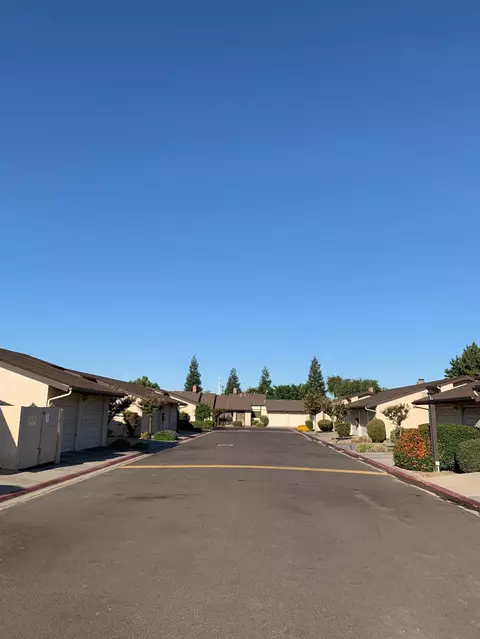 1617 Willow Ave, Clovis, CA 93612 photo 1