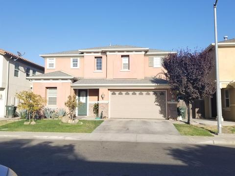 853 Kiwi St, Madera, CA 93638 photo 1