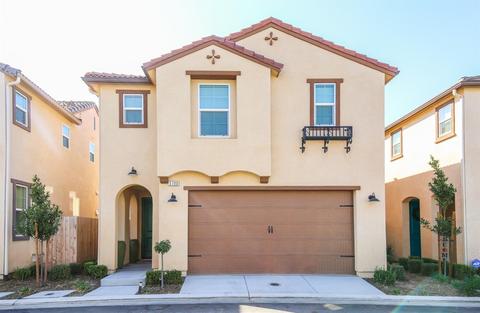 3700 Friendship Ln, Clovis, CA 93619 photo 1