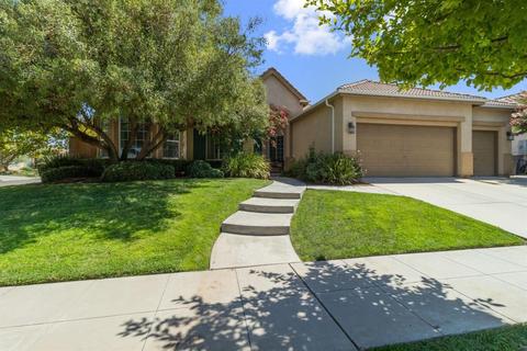 1889 N Carson Ave, Clovis, CA 93619 photo 1