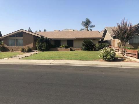 661 S Boyd Dr, Kerman, CA 93630 photo 1