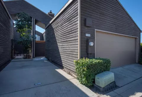 332 Sylmar Ave, Clovis, CA 93612 photo 1