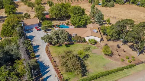 5145 Greenwood Ave, Clovis, CA 93619 photo 1