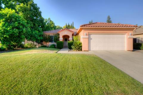 2233 Sierra Madre Ave, Clovis, CA 93611 photo 1