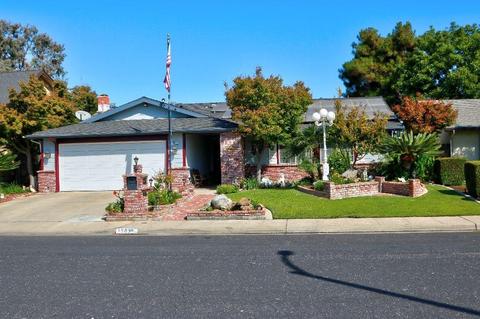 1563 N Celeste Ave, Clovis, CA 93611 photo 1