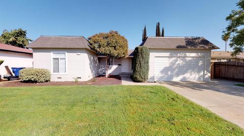 2841 Paula Dr, Clovis, CA 93612 photo 1